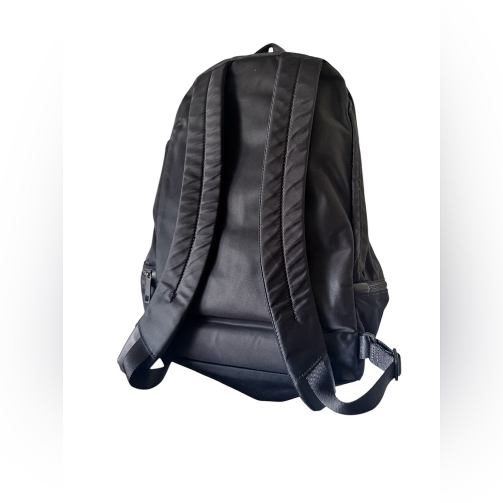 Lululemon City Adventurer Backpack - Picture 7 of 16